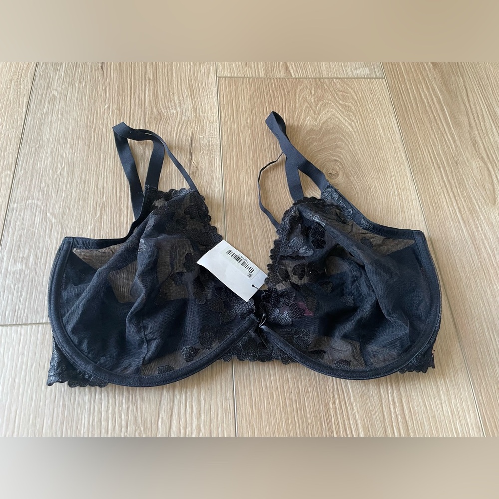 New Love Vera Black Embroidered Heart Strappy Underwire Bra In 38DDD